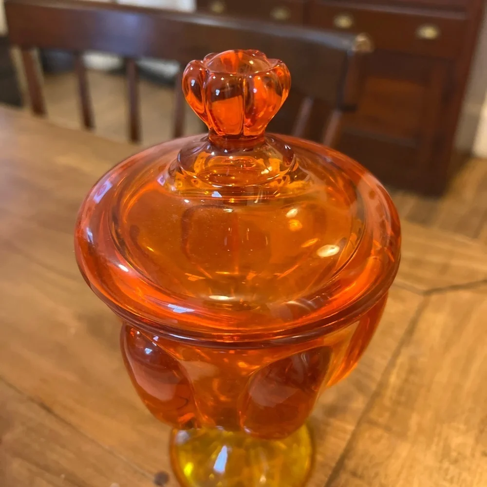 Vtg Viking Glass Epic Six Petal Persimmon Amberina Pedestal Compote Candy Dish